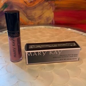 NEW... Mary Kay Nourishine Plus Lip Gloss